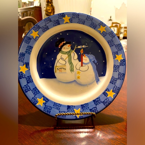 FROSTY FOLLIES HOLIDAY PLATE NWOT - Picture 2 of 5